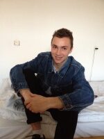 hugo A. baby-sitter Montpellier 34