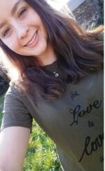 nesrine T. baby-sitter Toulon 83