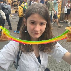 lana D. baby-sitter Saint-Orens-de-Gameville 31